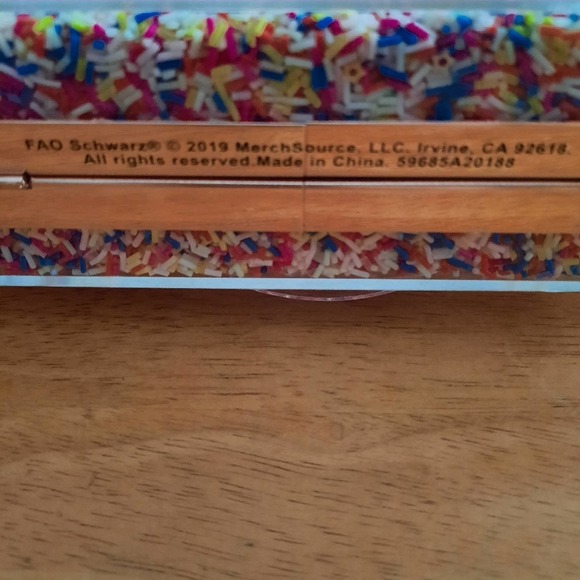 FAO Schwarz DIY Fill and Refill Sprinkle Shoulder Bag Purse - Picture 4 of 7